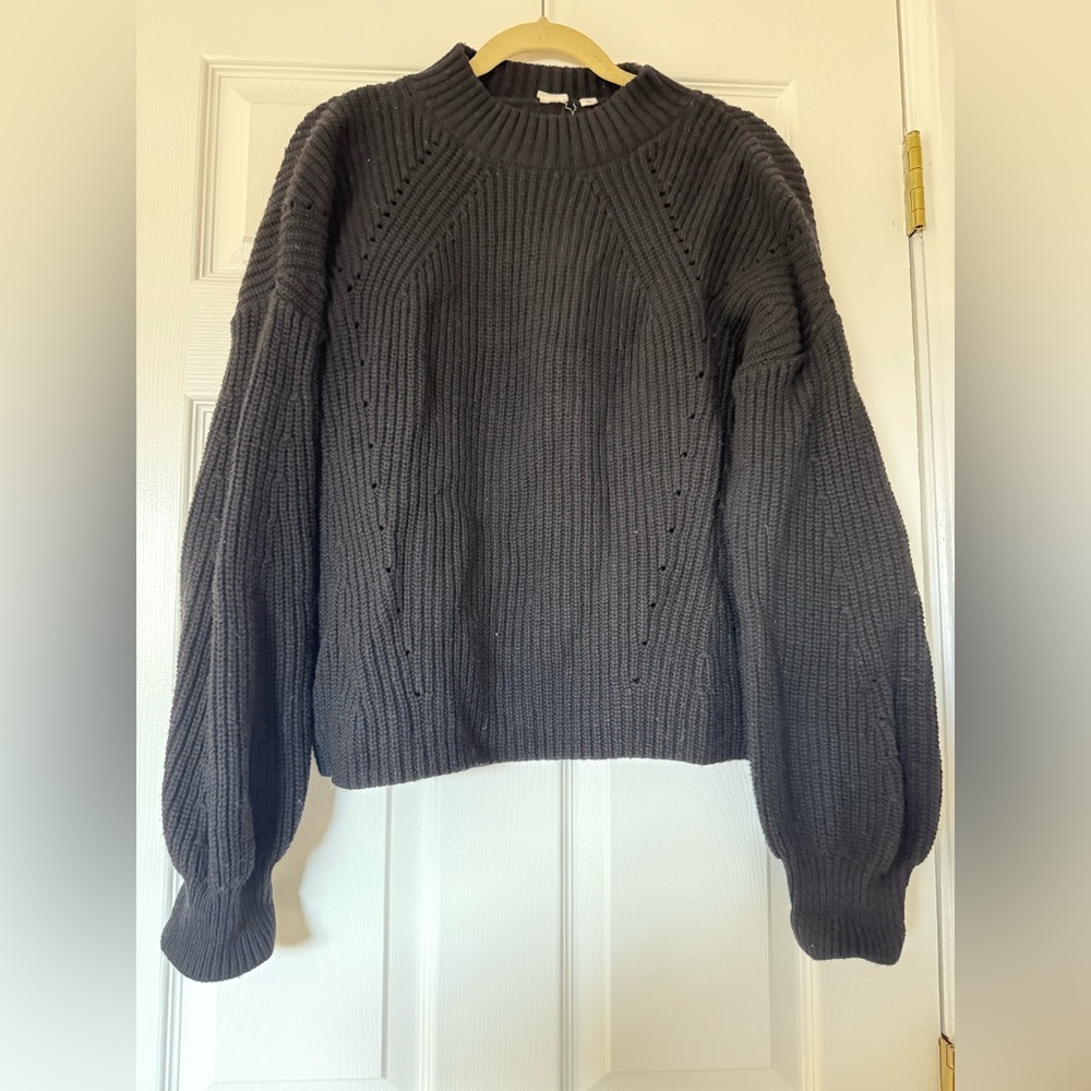 GAP Sculpted Sleeve Sweater
